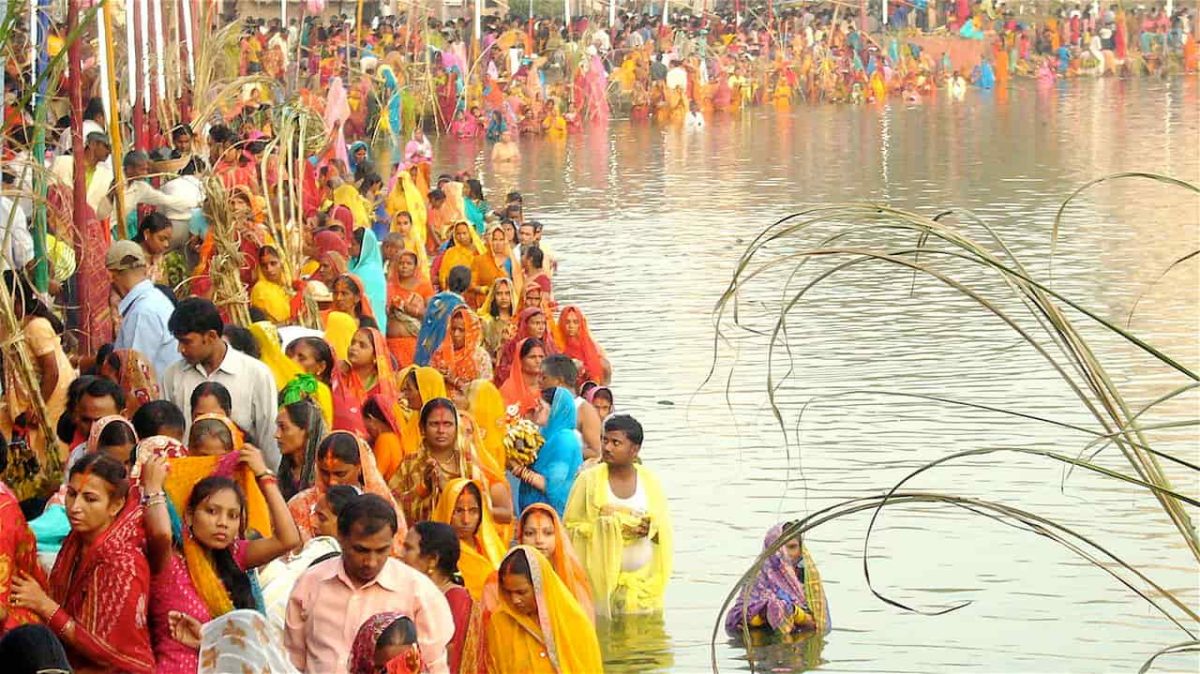 Muzaffarpur DM ordered all citizens to celebrate Chath from home