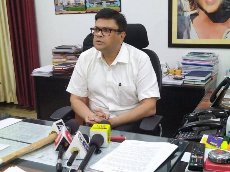 Bihar Principal Health Secretary Transferred amid Corona Crisis