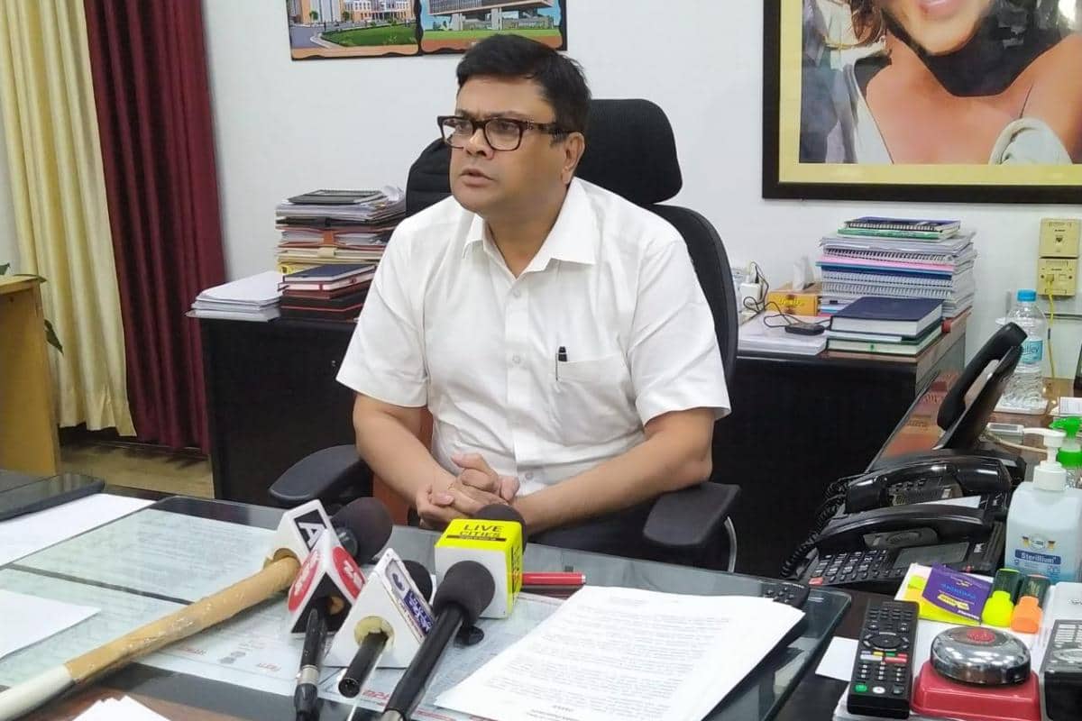 Bihar Principal Health Secretary Transferred amid Corona Crisis