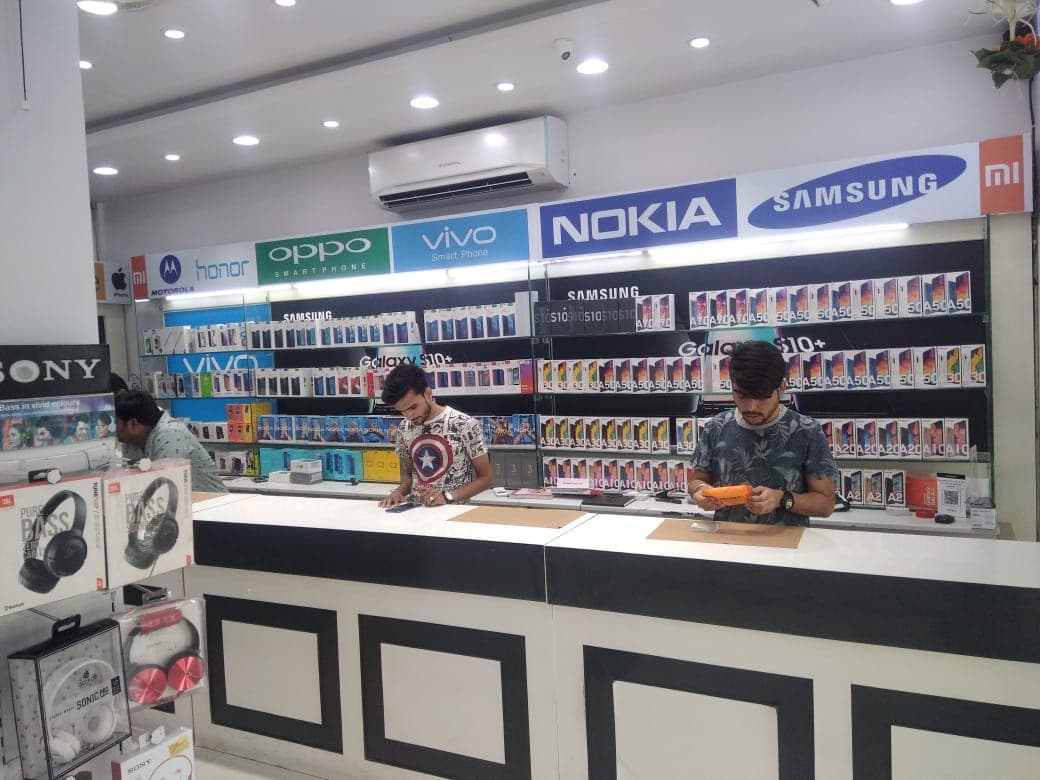 Mobile shops will no longer open in Muzaffarpur on Sunday